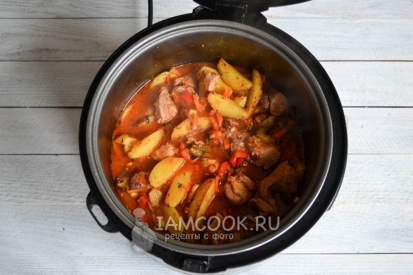 Готовое азу из индейки в мультиварке