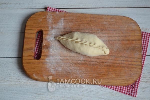 Слепить пирожок