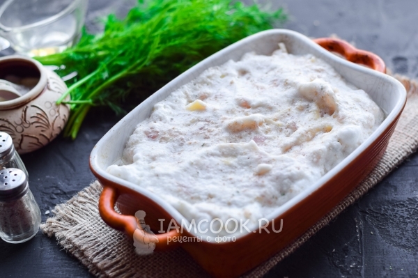 Выложить массу в форму