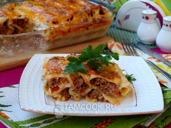 Каннелони под соусом бешамель
