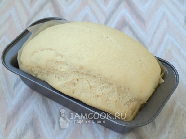 Перекладываем тесто в форму