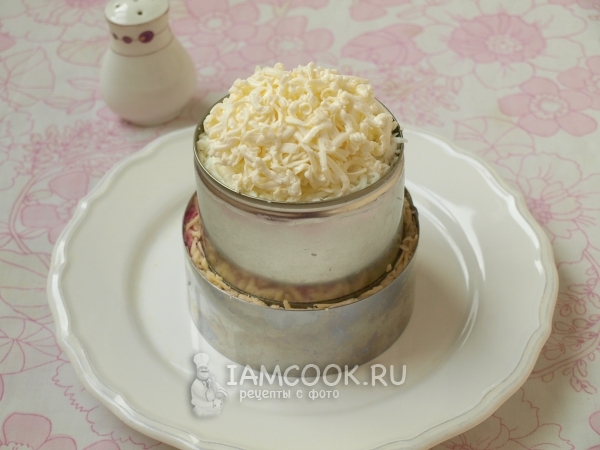 Потереть сырок на терке