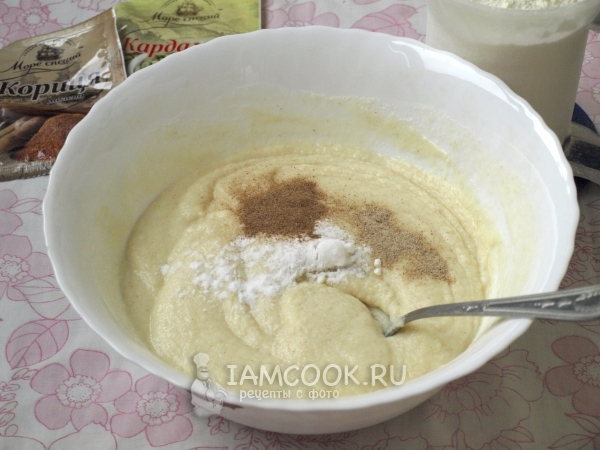 Всыпать соду, корицу и ванилин