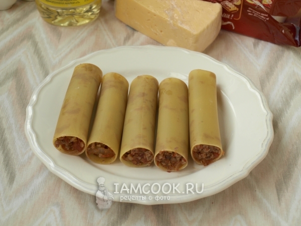 Нафаршировать каннелони фаршем