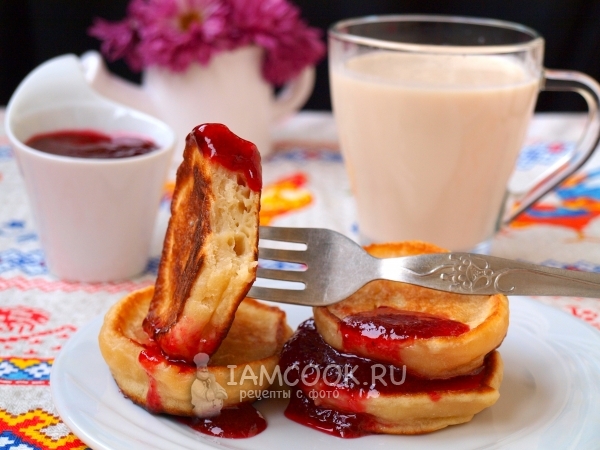 Вкусные пышные дрожжевые оладьи на ряженке