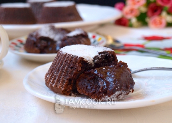 Шоколадные кексы с жидкой начинкой
