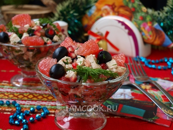 Рецепт салата с курицей, грейпфрутом и маслинами