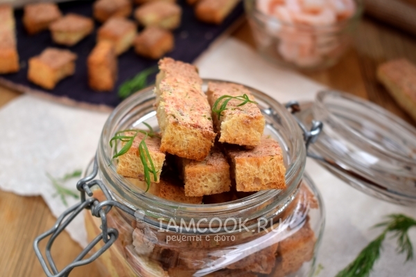 Гренки с крабово-креветочной пастой