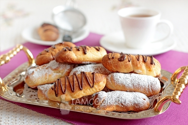 Эклеры с творожным кремом