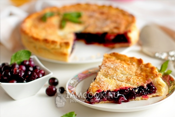 Фото песочного пирога с черной смородиной