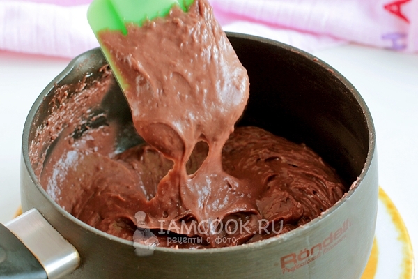 Продолжаем вымешивать тесто