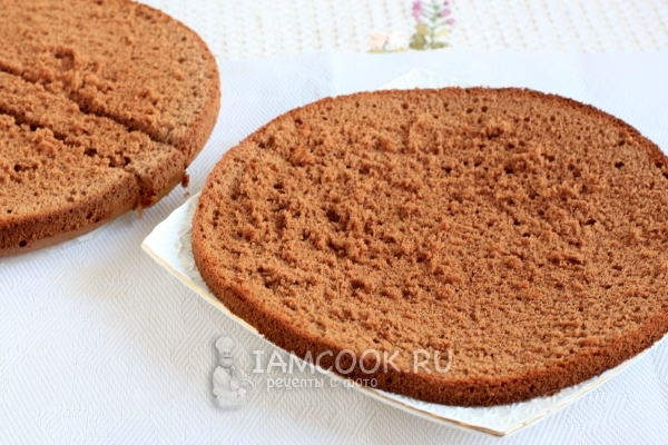 Разрезать бисквит