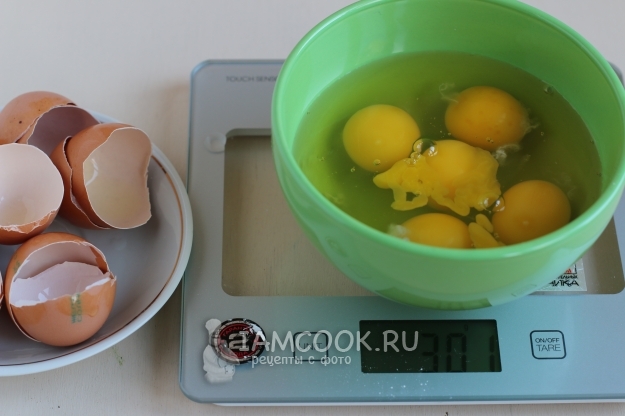 Взвесить яйца