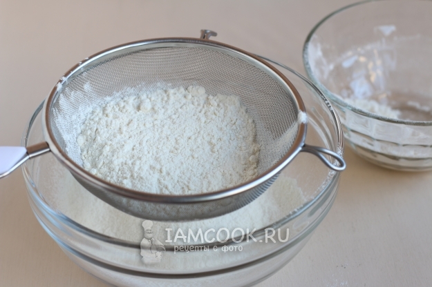 Просеять муку