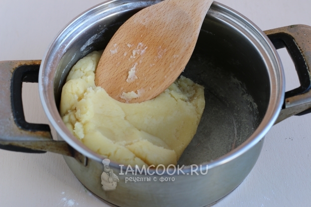 Собрать тесто в шар