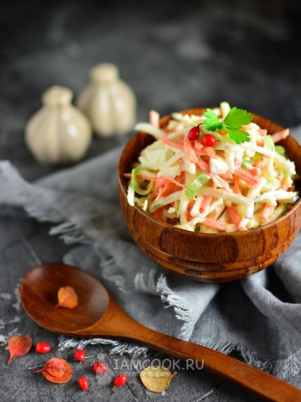 Фото салата из черной редьки с морковью