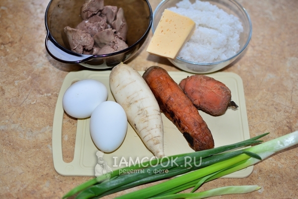 Ингредиенты для печеночного салата с морковью и яйцом