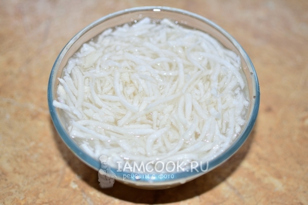 Залить редьку водой