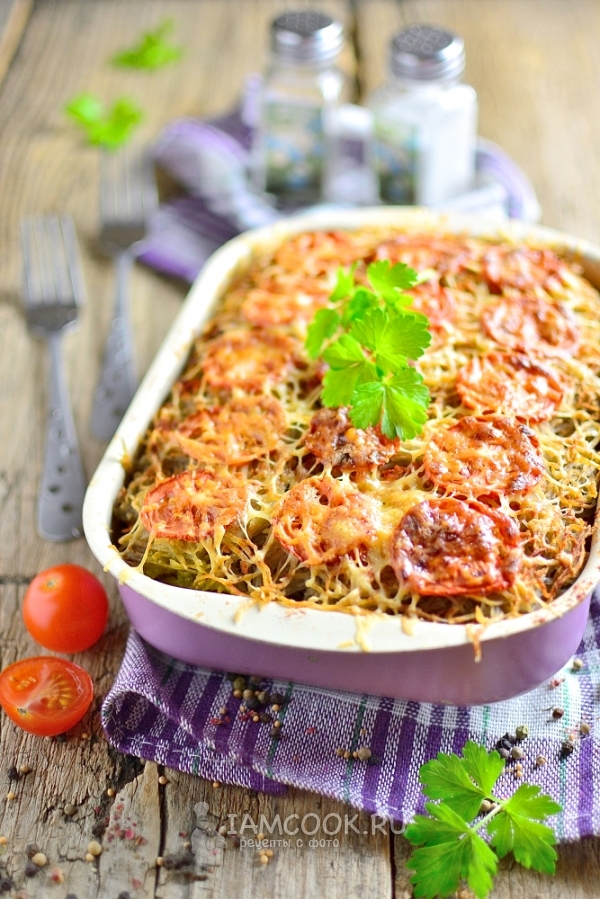 Фото запеканки из тертого картофеля с фаршем в духовке