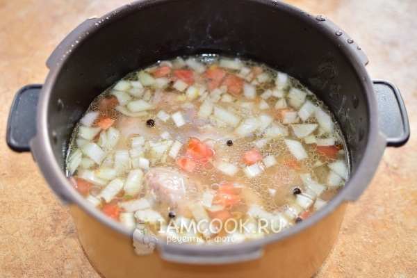 Положить куриные ножки