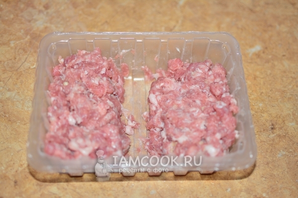 Разделить фарш на две части