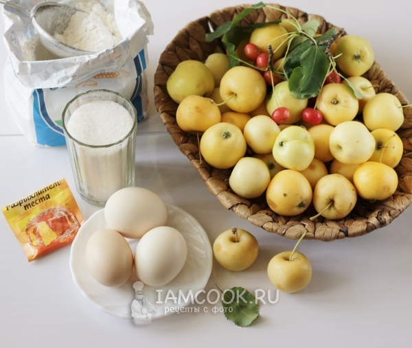 Ингредиенты для шарлотки из ранеток