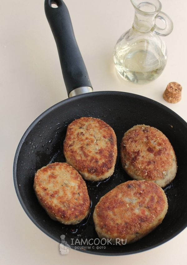 Пожарить котлеты