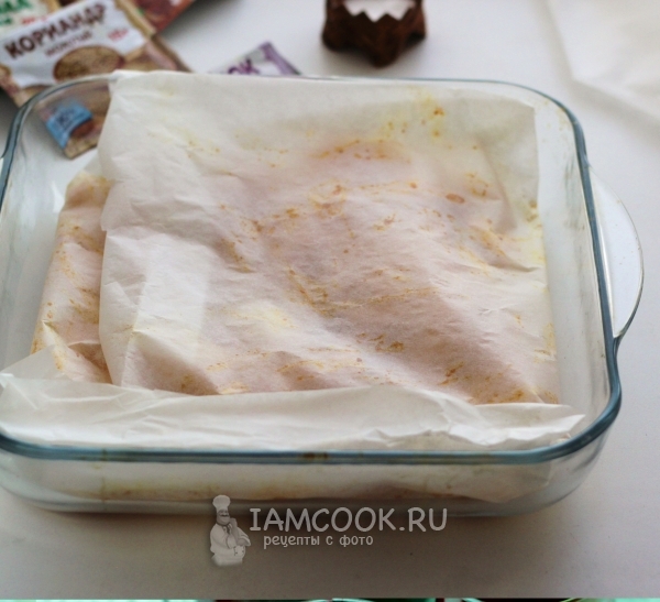 Накрыть картофель бумагой для выпечки