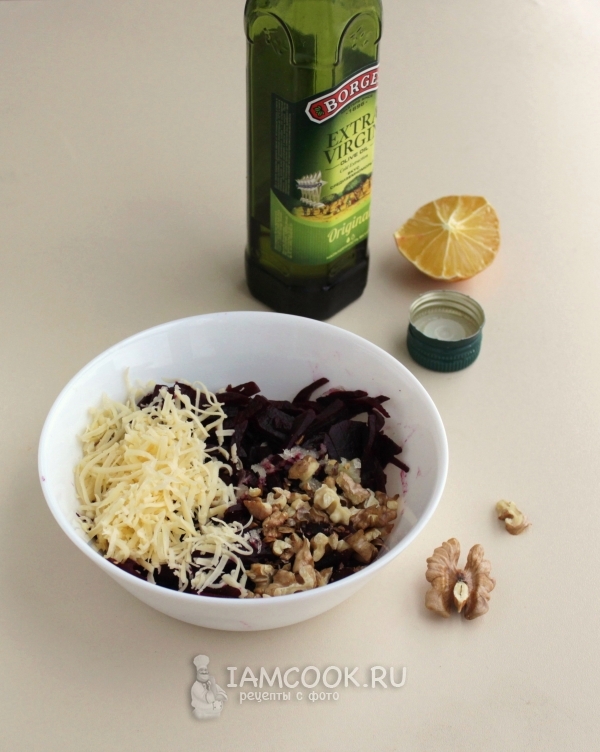 Влить оливковое масло