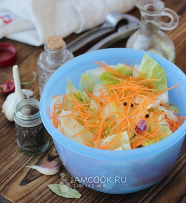 Смешиваем компоненты закуски