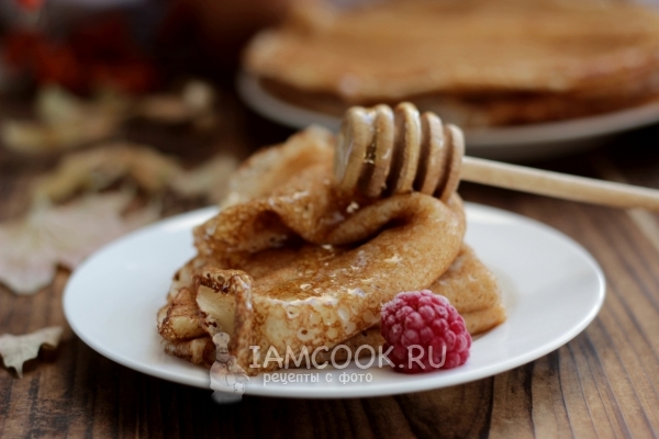 Фото дрожжевых блинов на кислом молоке