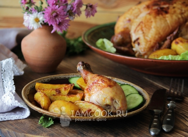 Рецепт картошки по-деревенски с курицей в духовке