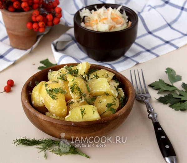 Рецепт тушеной картошки в сметане в мультиварке