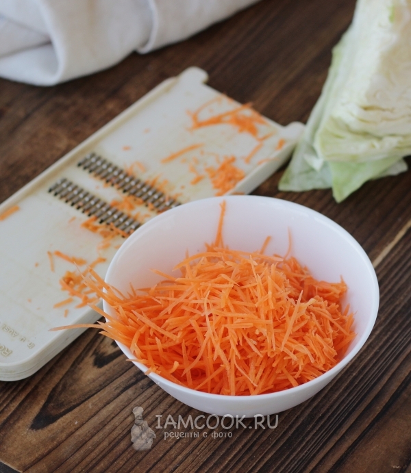 Натёрли морковку