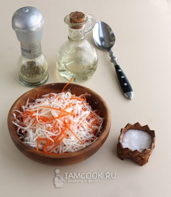 Посолить овощи