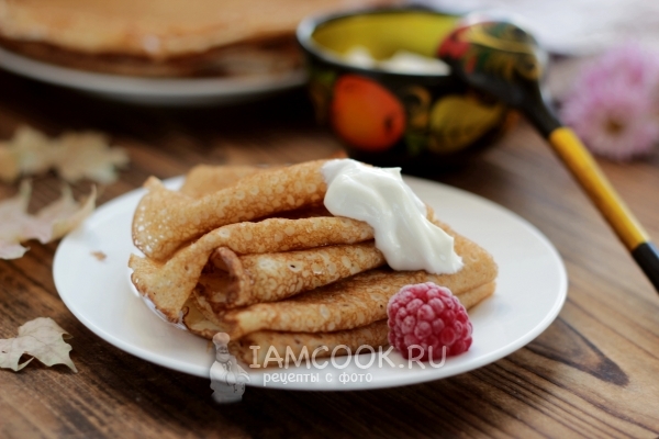 Готовые дрожжевые блины на кислом молоке