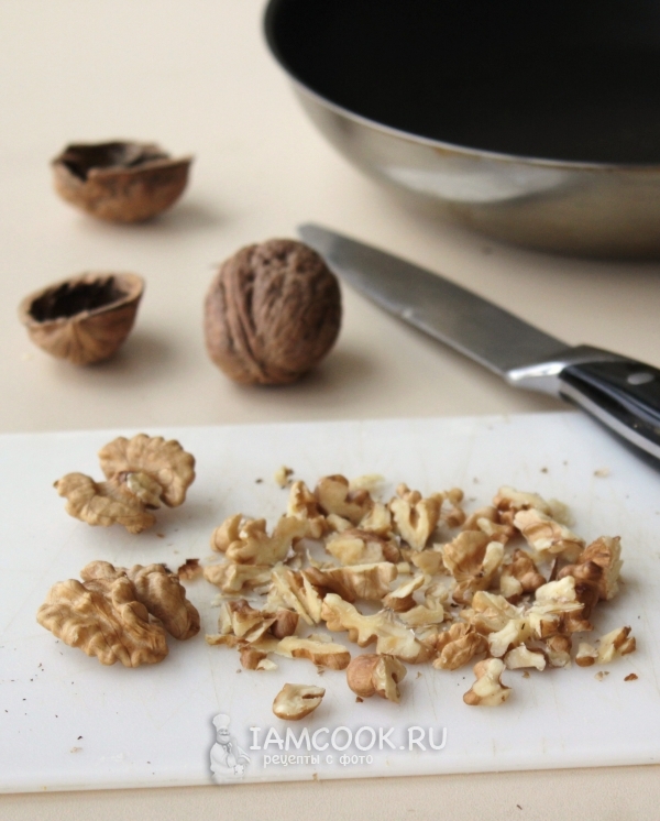Измельчить орехи