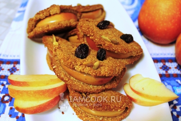 Готовое печенье «Улыбка» из гречнево-овсяной муки с яблоком