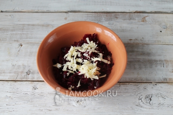 Положить сыр