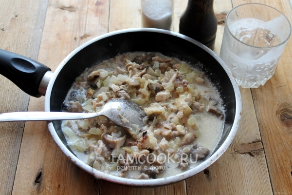 Добавить сметану