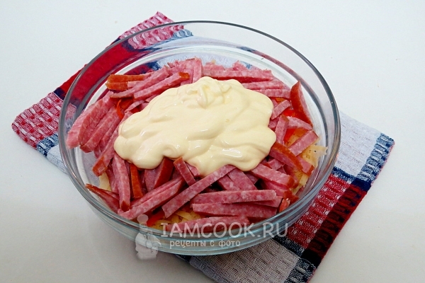 Положить майонез