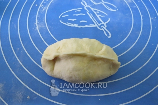 Слепить пирожок
