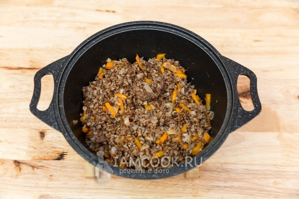 Фото гречневой каши с тушенкой по-армейски (солдатская)