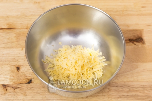 Натереть сыр на терке