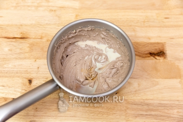 Влить ликер