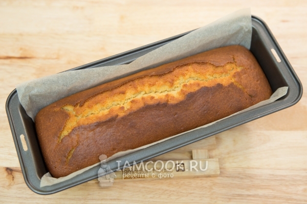 Готовый нежный кекс на кефире