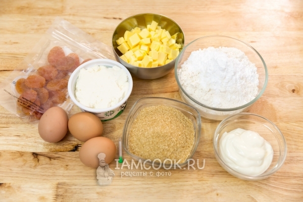 Ингредиенты для творожных кексов с курагой