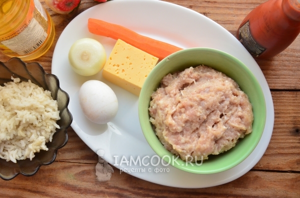 Ингредиенты для тефтелей с сыром в духовке с подливкой