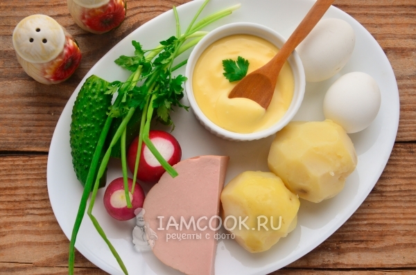 Ингредиенты для окрошки на майонезе с колбасой