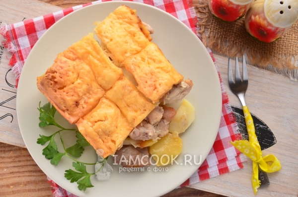 Рецепт картошки с курицей, сыром и майонезом в духовке
